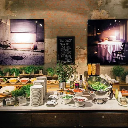 Vienna House By Wyndham Andel's Hotell 4*