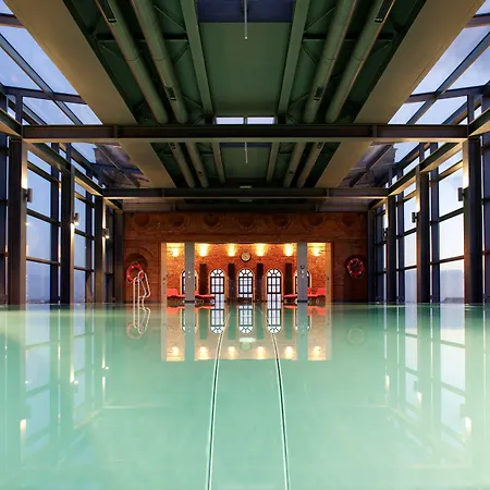 Vienna House By Wyndham Andel's 4*