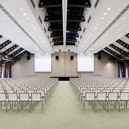 Vienna House By Wyndham Andel's 4* وودج