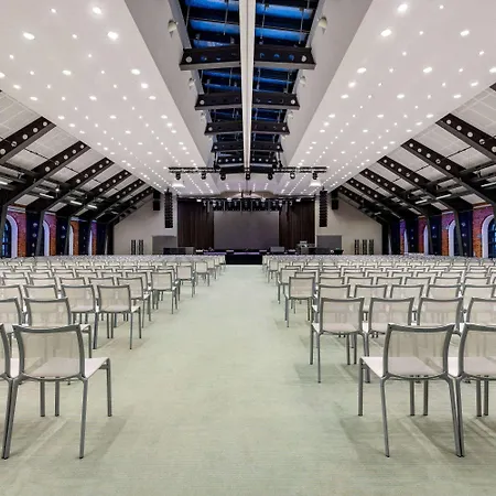 Vienna House By Wyndham Andel's فندق