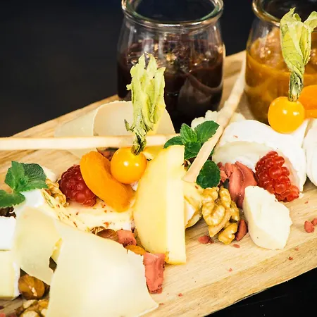 Vienna House By Wyndham Andel's 4* وودج